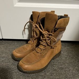 Best 25+ Deals for Polaris Boots | Poshmark